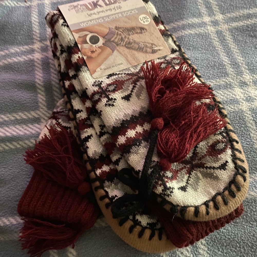 Muk Luks slipper socks